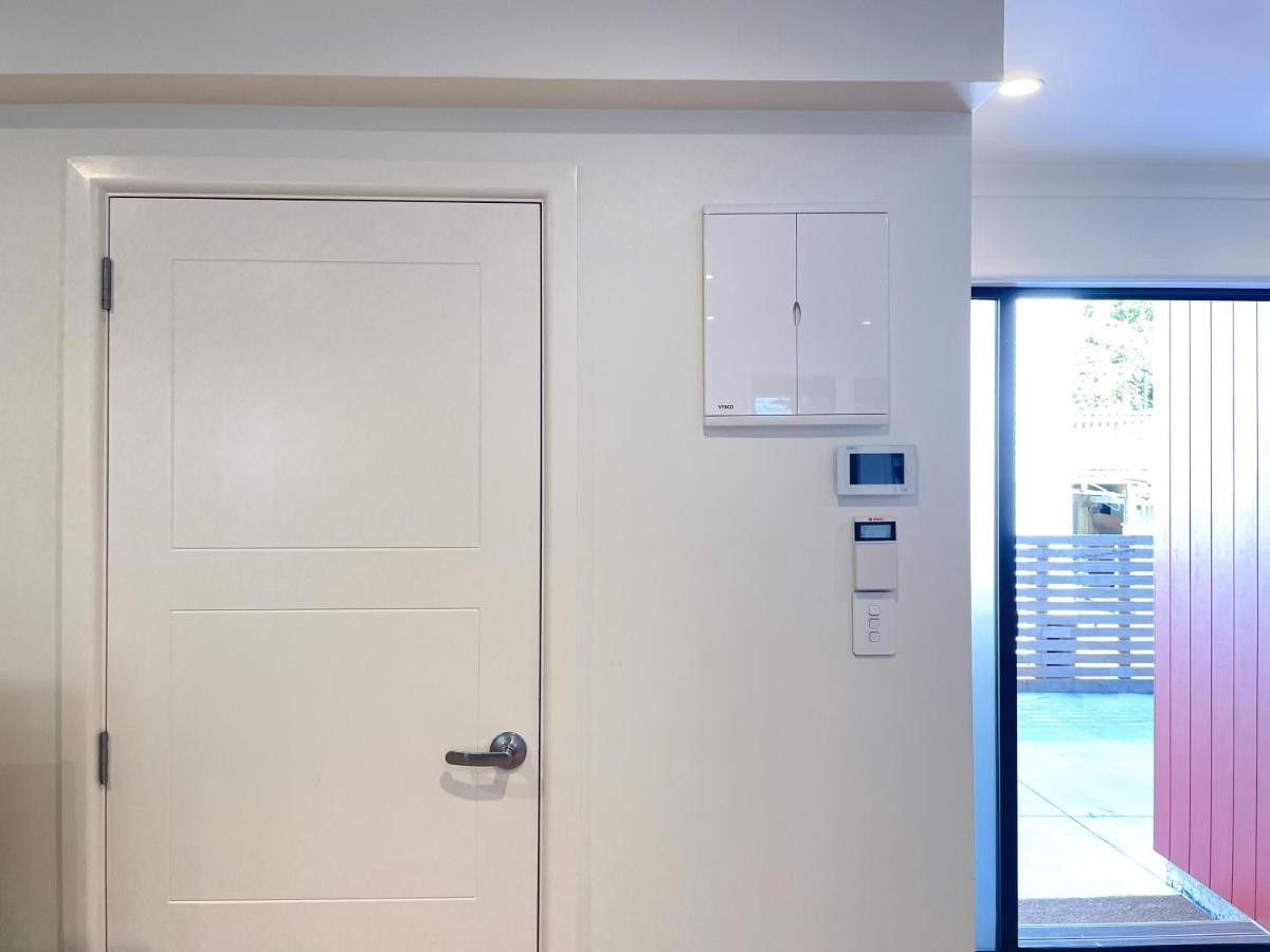 No Party Allowed, Entire Brand New 3 Bedroom Townhouse, Free Unlimited Fibre Wifi And Free Parking Wellington Exteriör bild