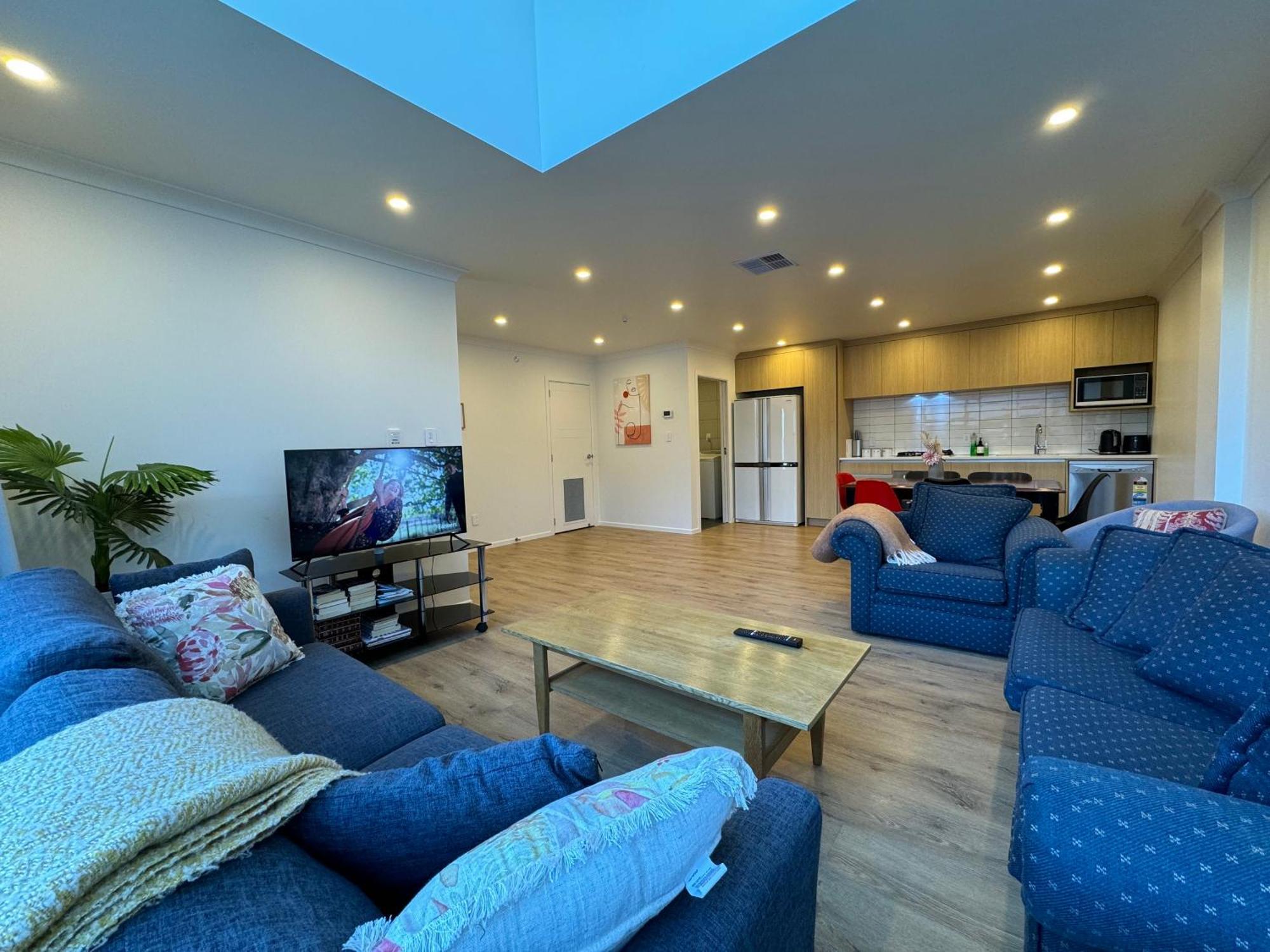 No Party Allowed, Entire Brand New 3 Bedroom Townhouse, Free Unlimited Fibre Wifi And Free Parking Wellington Exteriör bild