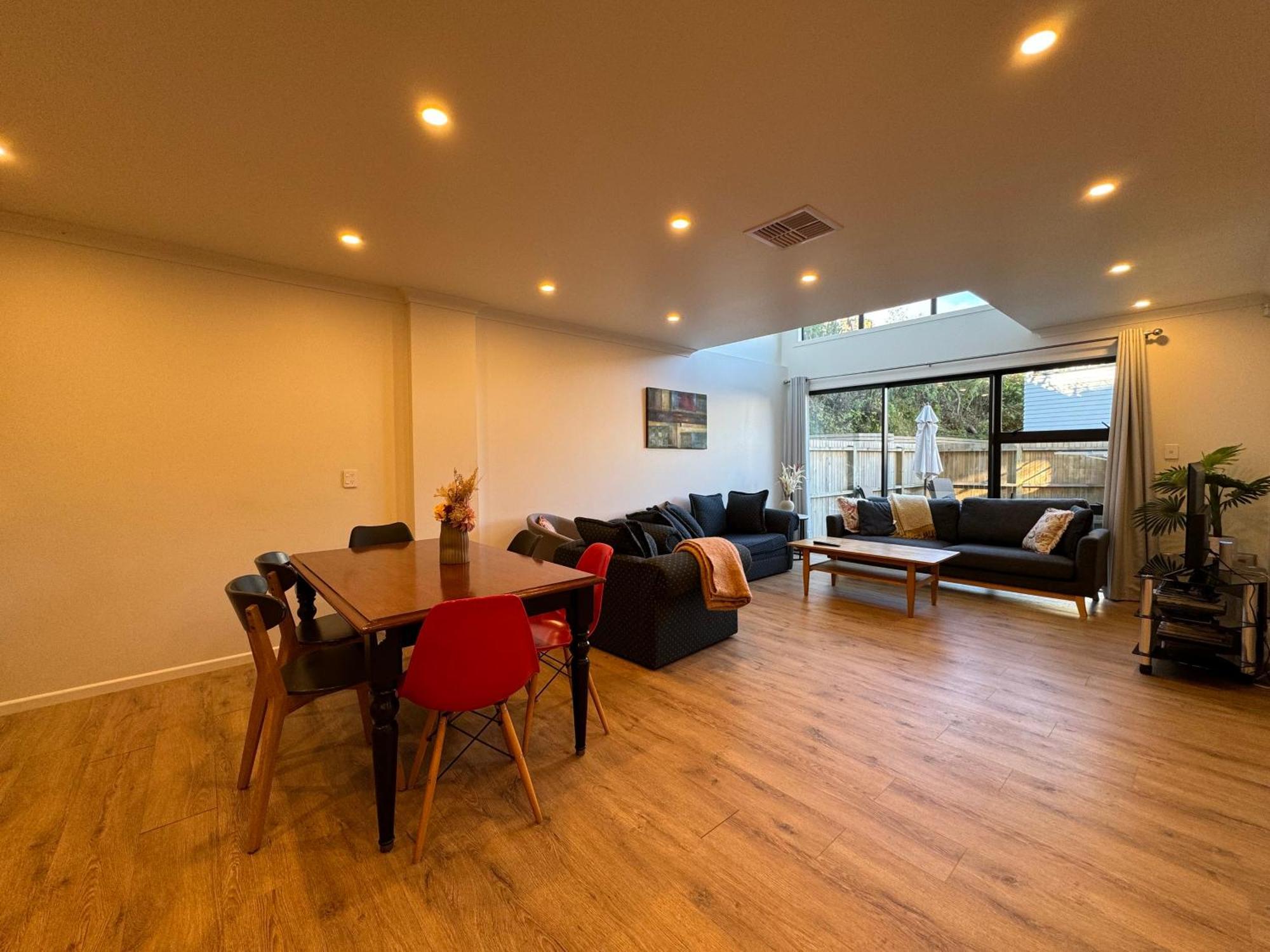 No Party Allowed, Entire Brand New 3 Bedroom Townhouse, Free Unlimited Fibre Wifi And Free Parking Wellington Exteriör bild
