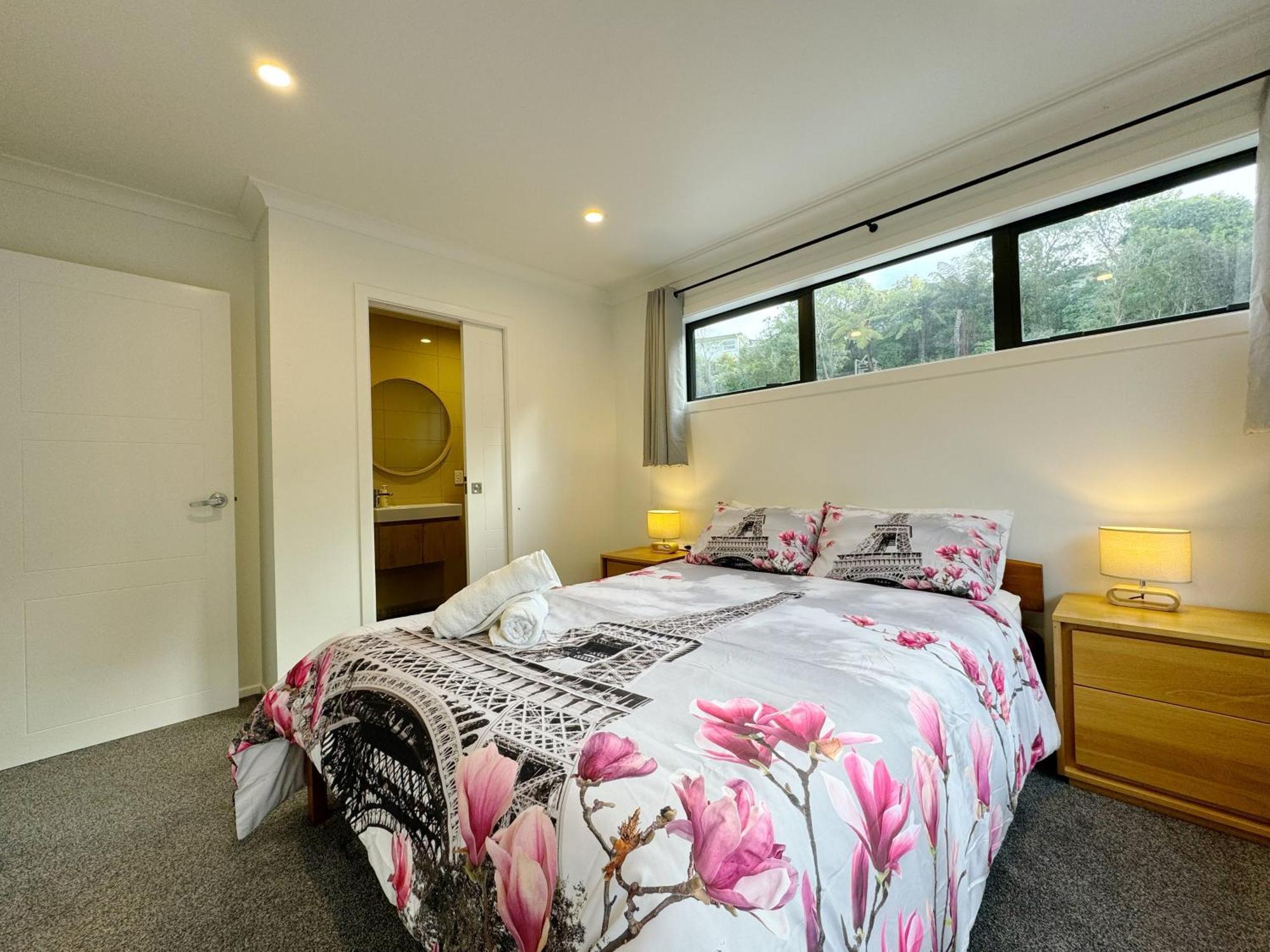No Party Allowed, Entire Brand New 3 Bedroom Townhouse, Free Unlimited Fibre Wifi And Free Parking Wellington Exteriör bild