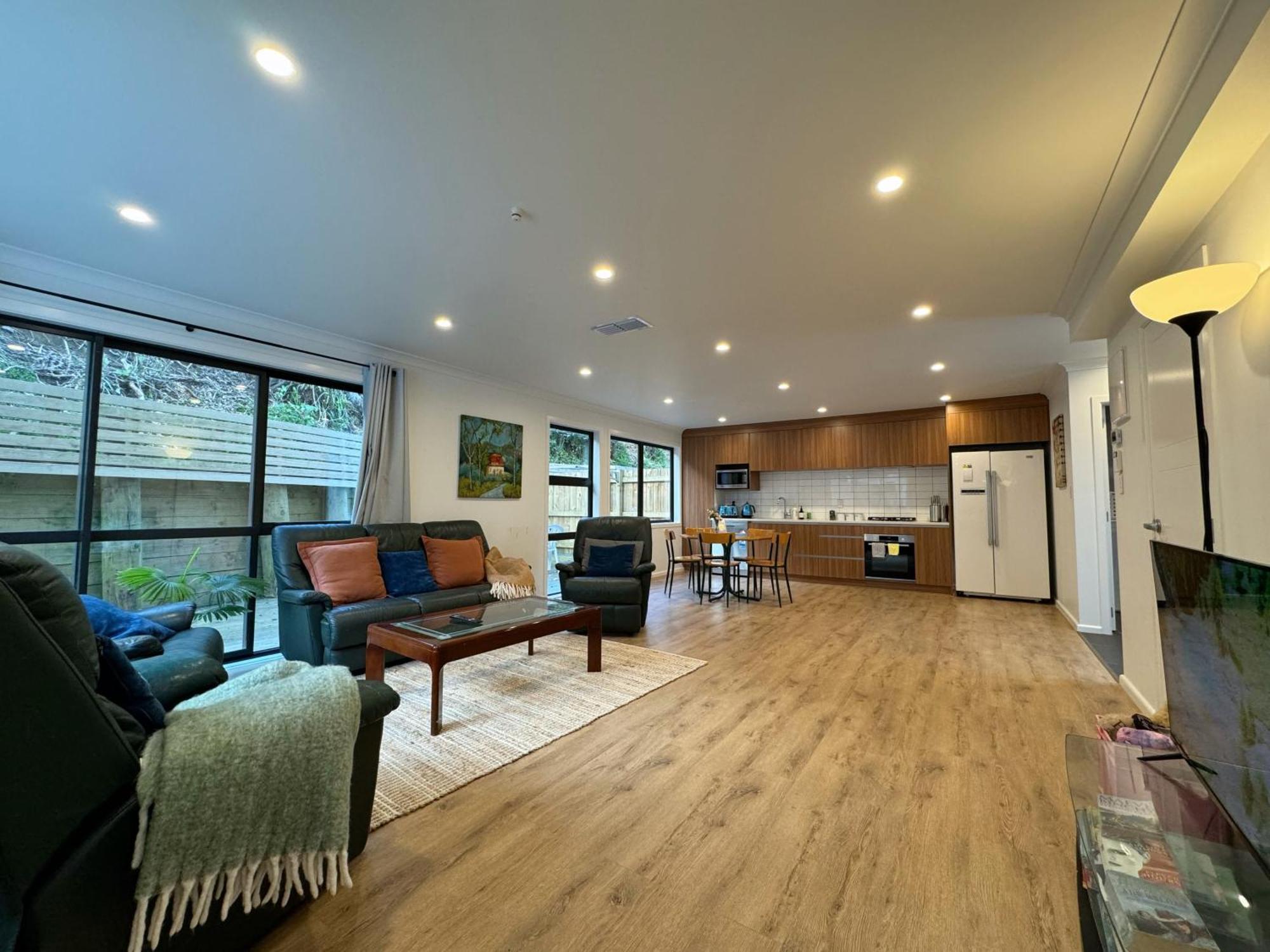No Party Allowed, Entire Brand New 3 Bedroom Townhouse, Free Unlimited Fibre Wifi And Free Parking Wellington Exteriör bild