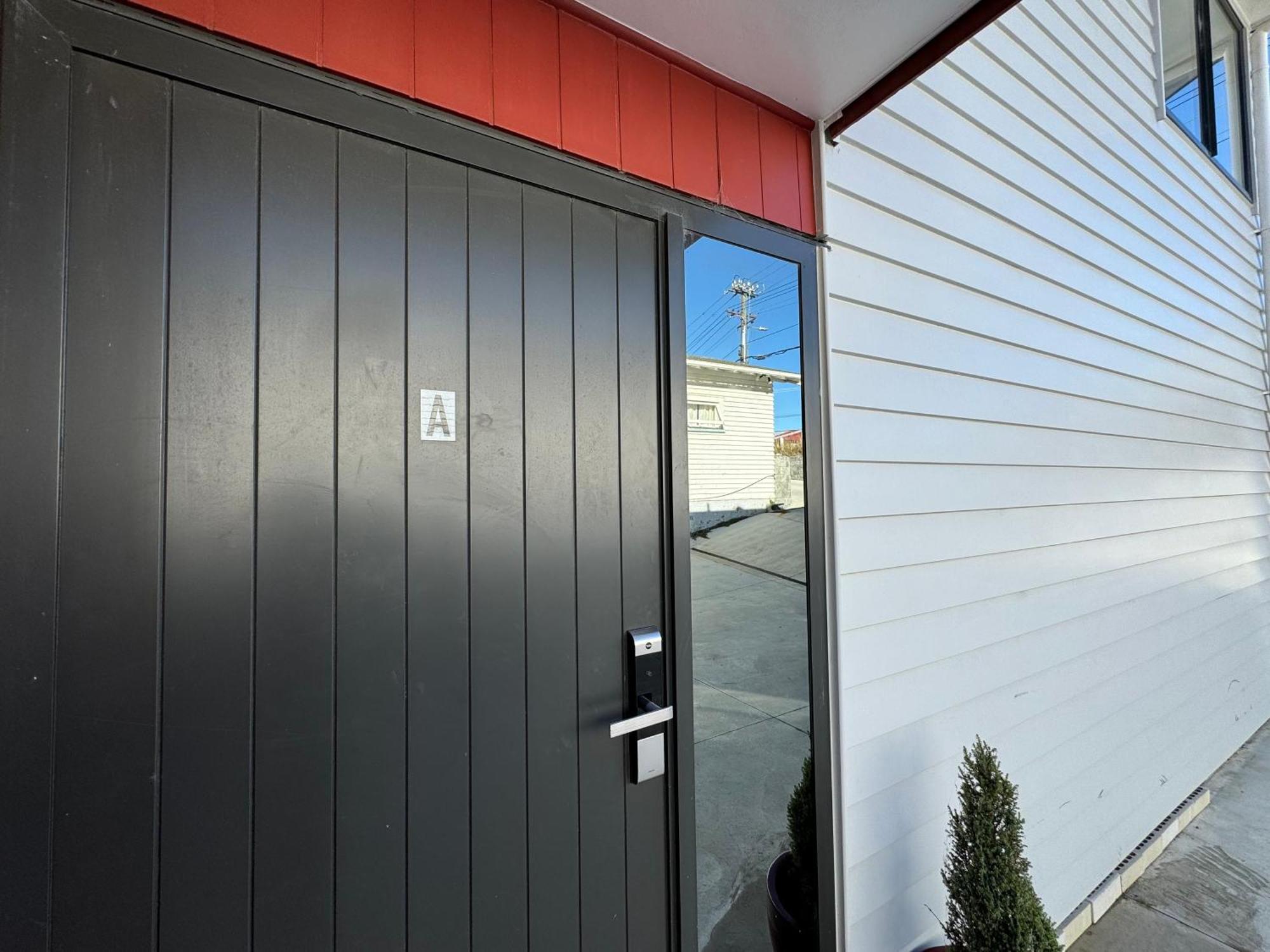 No Party Allowed, Entire Brand New 3 Bedroom Townhouse, Free Unlimited Fibre Wifi And Free Parking Wellington Exteriör bild
