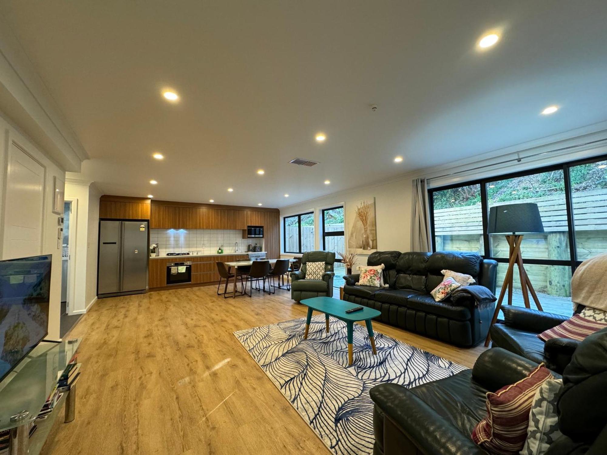 No Party Allowed, Entire Brand New 3 Bedroom Townhouse, Free Unlimited Fibre Wifi And Free Parking Wellington Exteriör bild