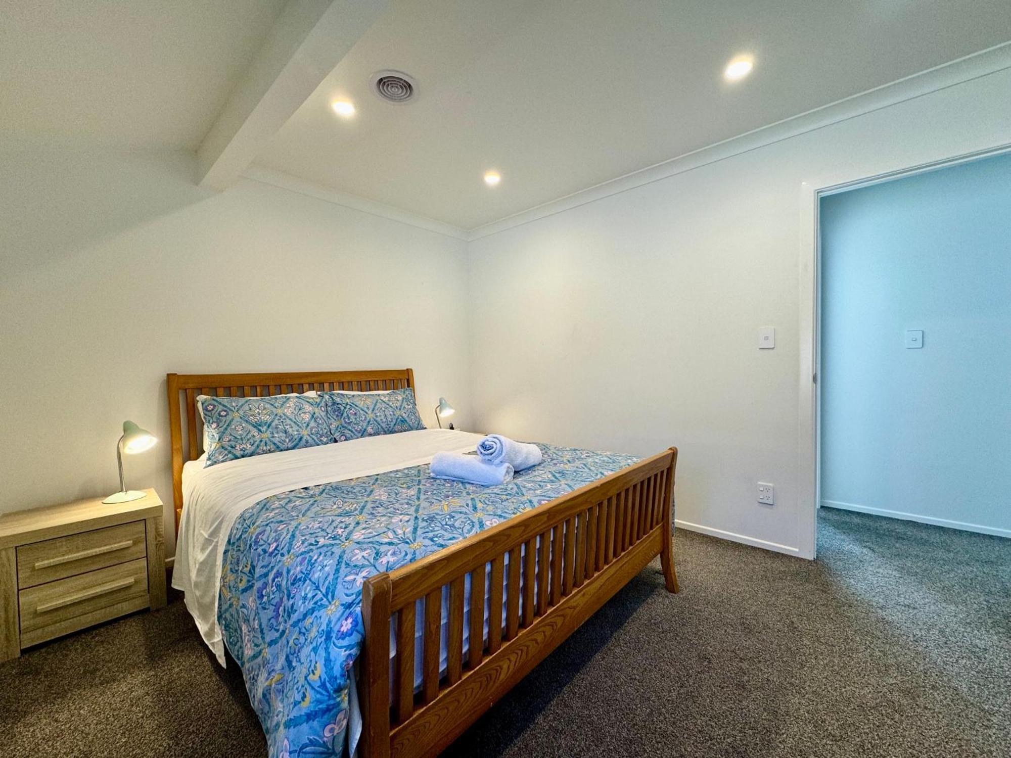 No Party Allowed, Entire Brand New 3 Bedroom Townhouse, Free Unlimited Fibre Wifi And Free Parking Wellington Exteriör bild