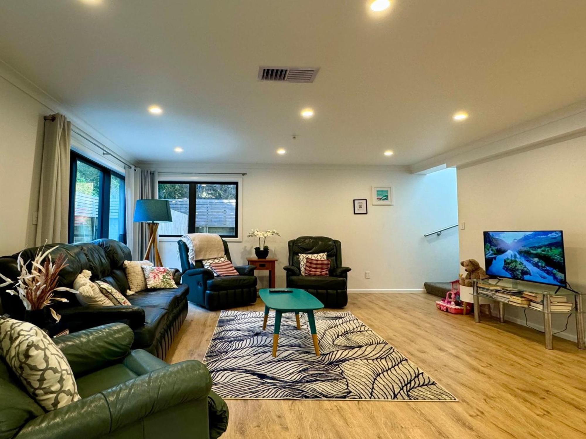 No Party Allowed, Entire Brand New 3 Bedroom Townhouse, Free Unlimited Fibre Wifi And Free Parking Wellington Exteriör bild