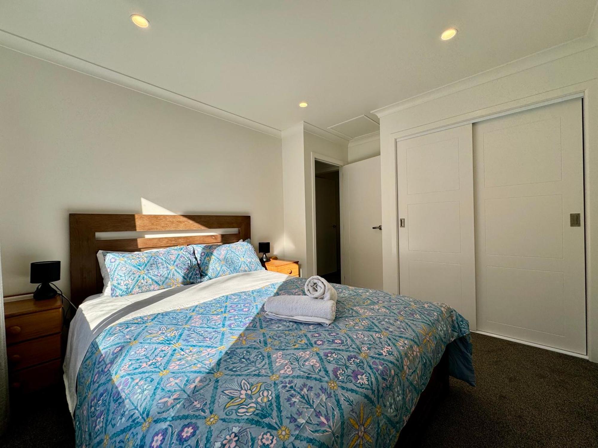 No Party Allowed, Entire Brand New 3 Bedroom Townhouse, Free Unlimited Fibre Wifi And Free Parking Wellington Exteriör bild