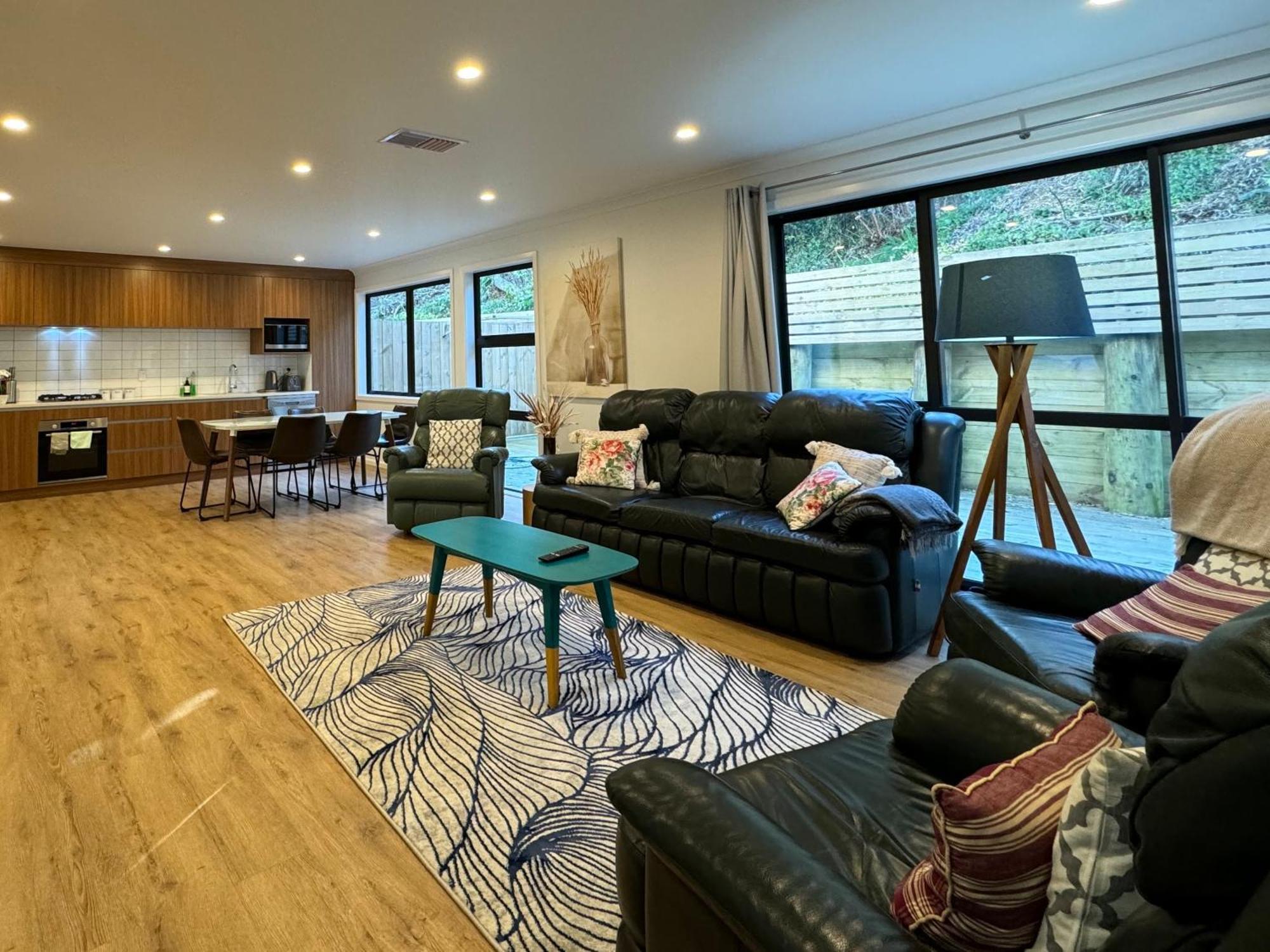 No Party Allowed, Entire Brand New 3 Bedroom Townhouse, Free Unlimited Fibre Wifi And Free Parking Wellington Exteriör bild