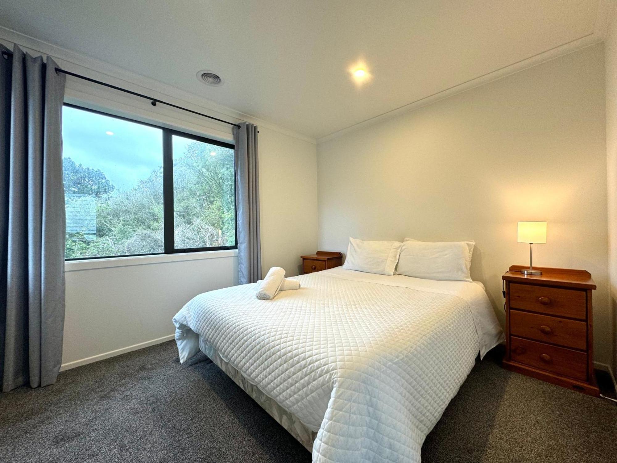 No Party Allowed, Entire Brand New 3 Bedroom Townhouse, Free Unlimited Fibre Wifi And Free Parking Wellington Exteriör bild