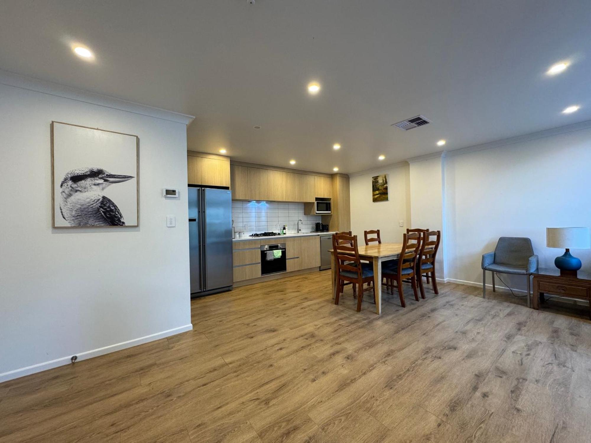 No Party Allowed, Entire Brand New 3 Bedroom Townhouse, Free Unlimited Fibre Wifi And Free Parking Wellington Exteriör bild