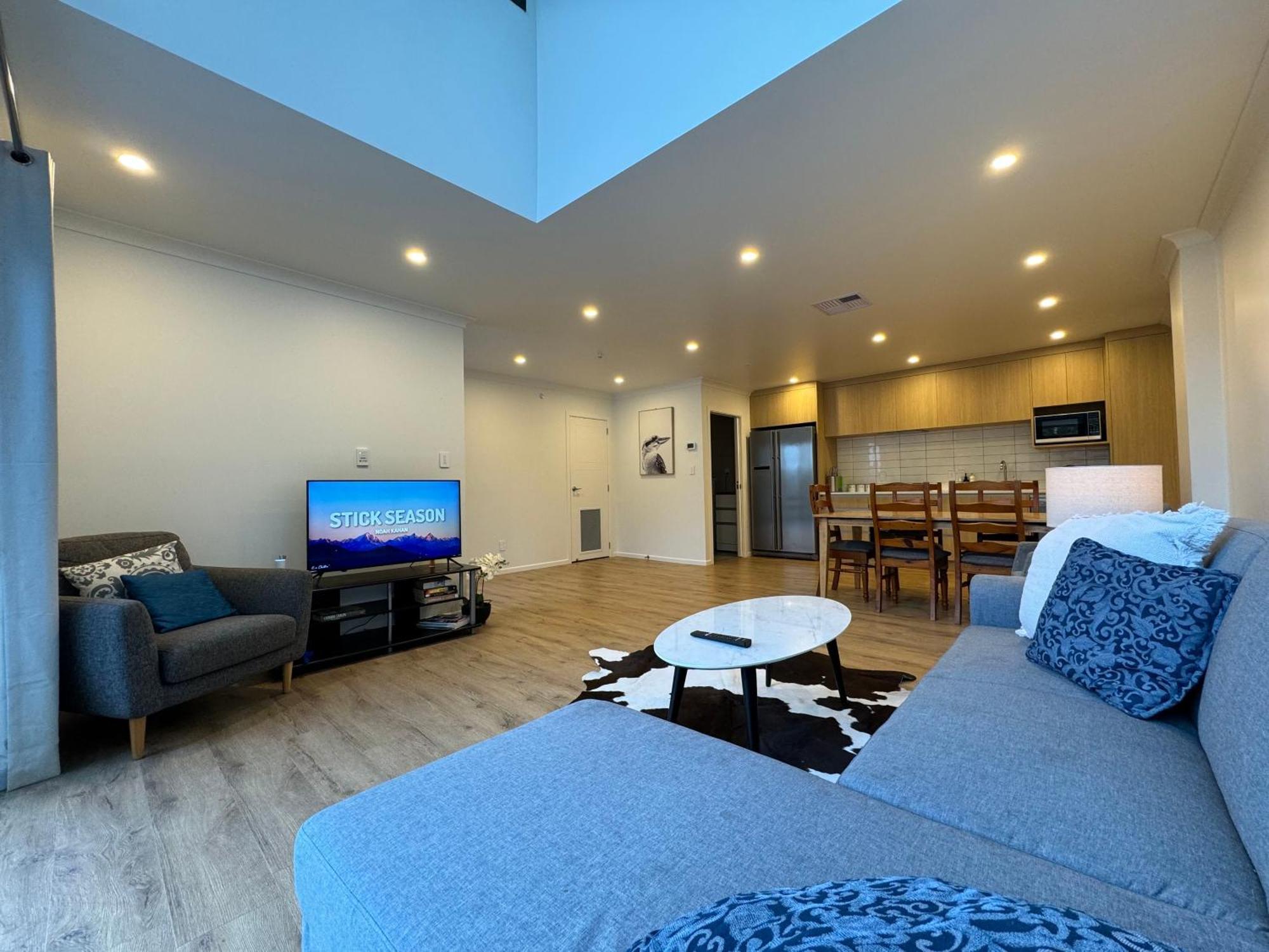 No Party Allowed, Entire Brand New 3 Bedroom Townhouse, Free Unlimited Fibre Wifi And Free Parking Wellington Exteriör bild